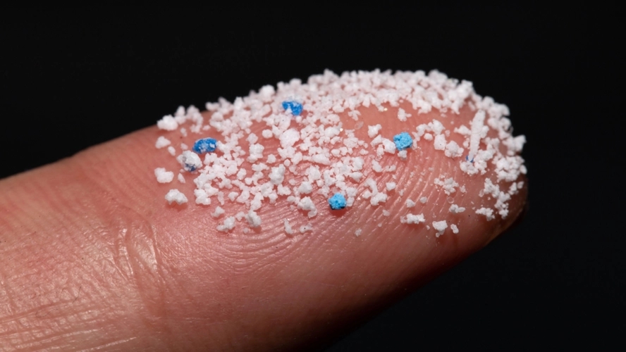 人体血液内首次发现微塑料